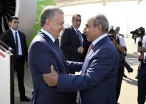 Şavkat Mirziyoyevin Azərbaycana səfəri başlayıb (FOTO) (YENİLƏNİB)