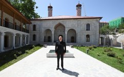Prezident İlham Əliyev Şuşada Aşağı Gövhər Ağa məscidinin bərpadan sonra açılışında iştirak edib (FOTO/VİDEO) (YENİLƏNİB)