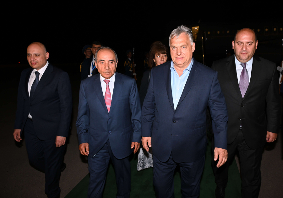 Macarıstanın Baş naziri Viktor Orban Azərbaycana səfərə gəlib (FOTO)