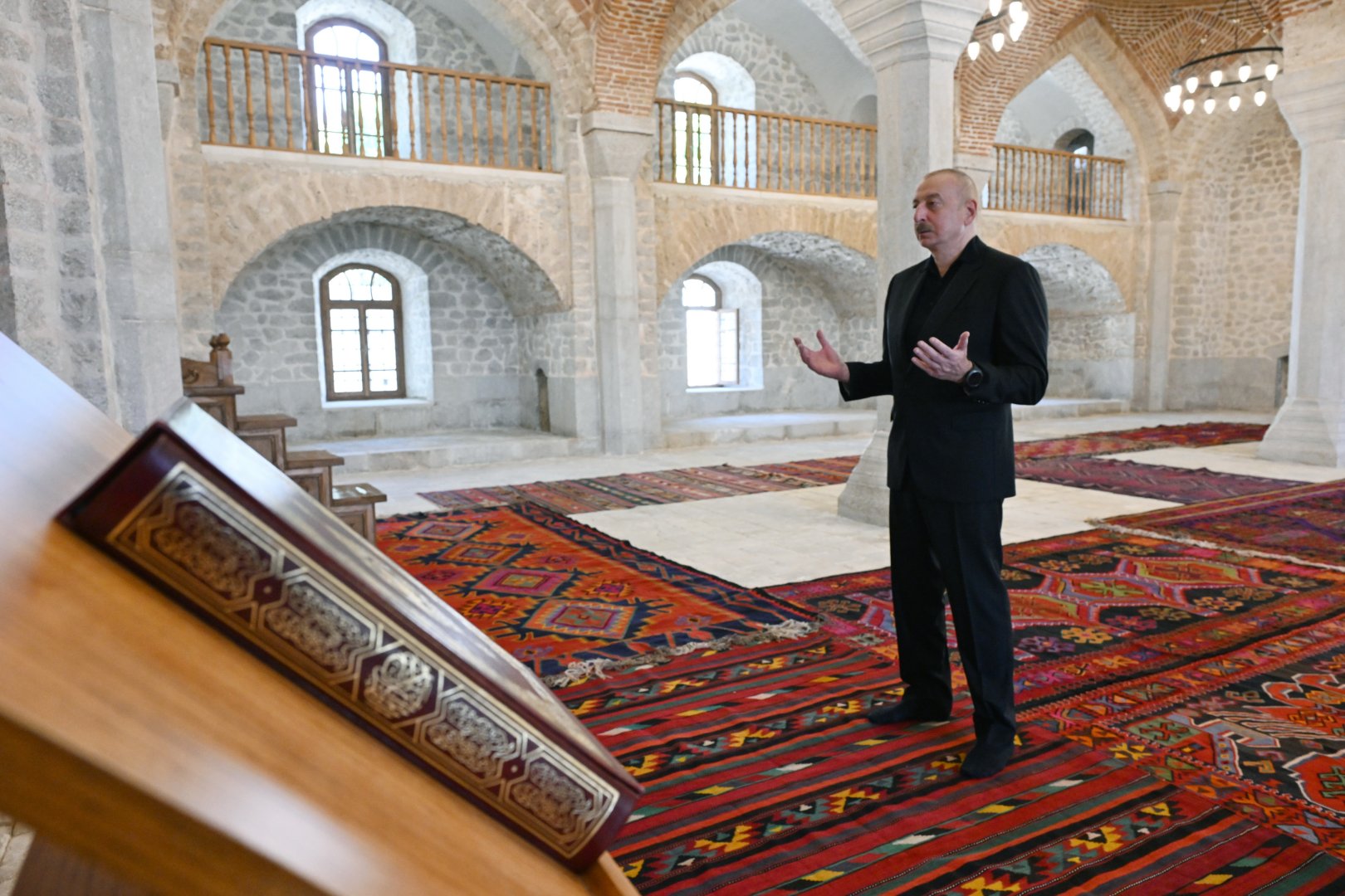 Prezident İlham Əliyev Şuşada Aşağı Gövhər Ağa məscidinin bərpadan sonra açılışında iştirak edib (FOTO/VİDEO) (YENİLƏNİB)