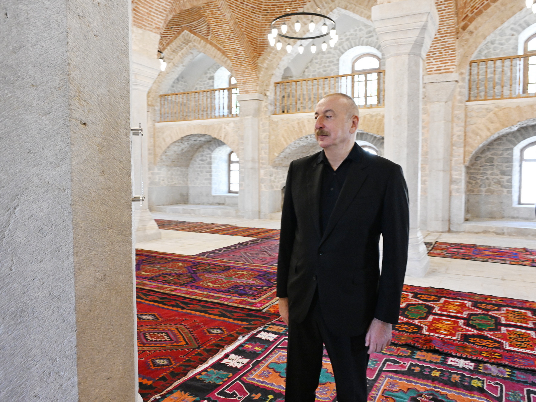 Prezident İlham Əliyev Şuşada Aşağı Gövhər Ağa məscidinin bərpadan sonra açılışında iştirak edib (FOTO/VİDEO) (YENİLƏNİB)