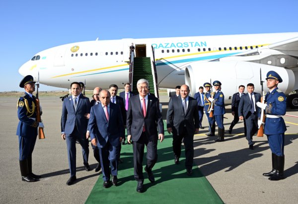 Qazaxıstan Prezidenti Kasım-Jomart Tokayev Azərbaycana səfərə gəlib (FOTO)