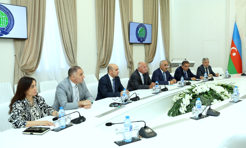 UNEC-də yaz imtahan sessiyasının sonuncu “Açıq Qapı” günü keçirilib (FOTO)