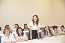 Xaçmazda test imtahanında yüksək nəticə göstərən müəllimlərlə görüş keçirilib (FOTO)