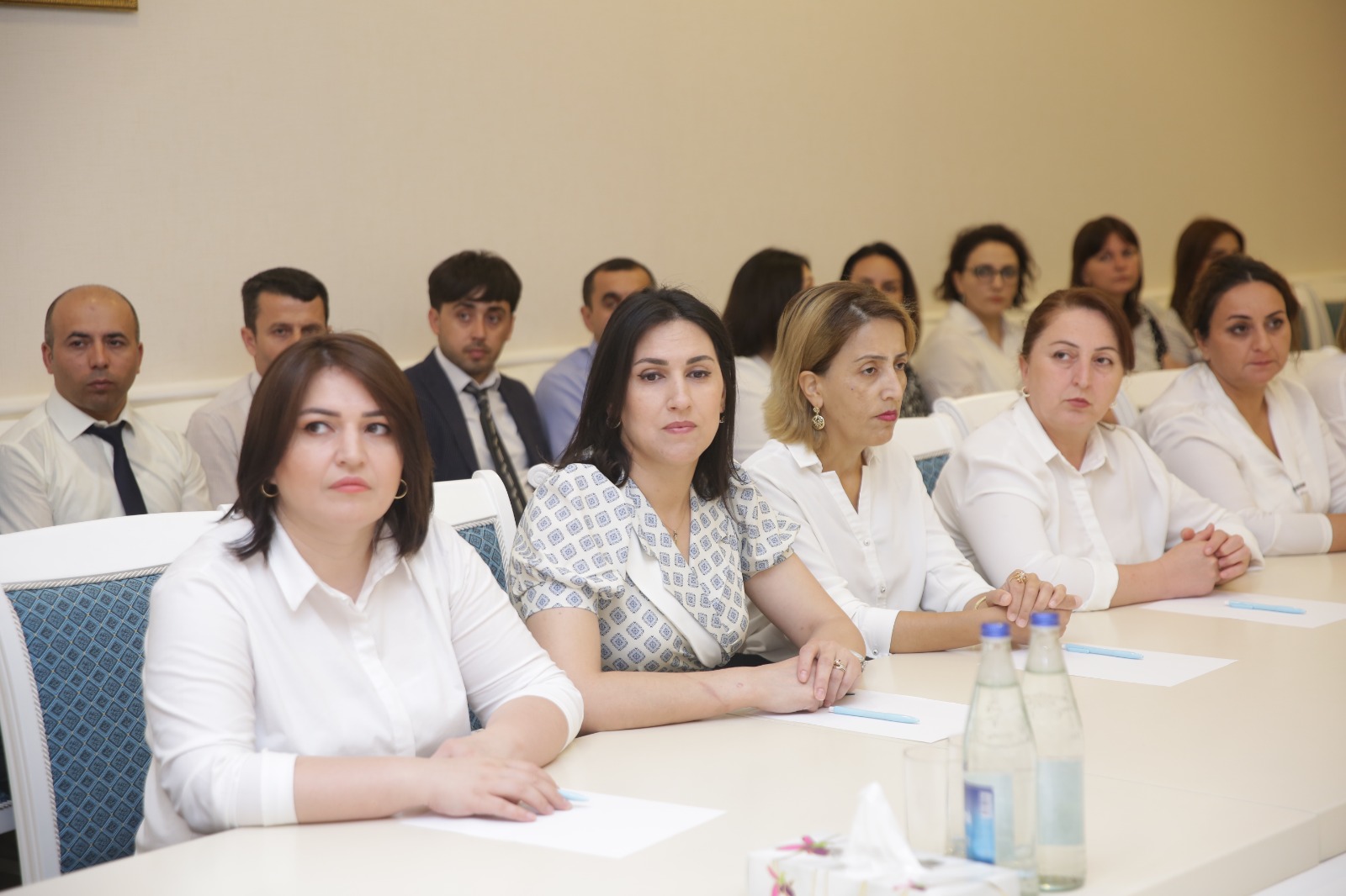 Xaçmazda test imtahanında yüksək nəticə göstərən müəllimlərlə görüş keçirilib (FOTO)