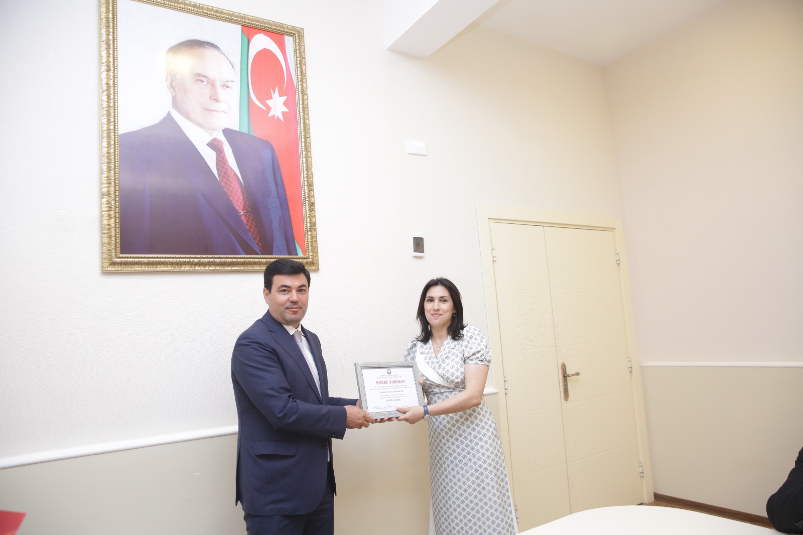Xaçmazda test imtahanında yüksək nəticə göstərən müəllimlərlə görüş keçirilib (FOTO)