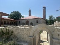 Bərpa olunan Aşağı Gövhər Ağa məscidi FOTOLARDA