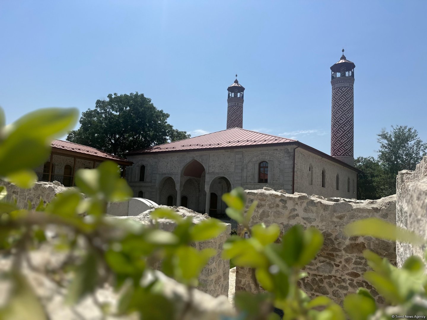 Bərpa olunan Aşağı Gövhər Ağa məscidi FOTOLARDA