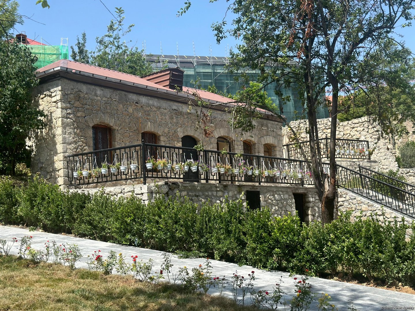 Bərpa olunan Aşağı Gövhər Ağa məscidi FOTOLARDA