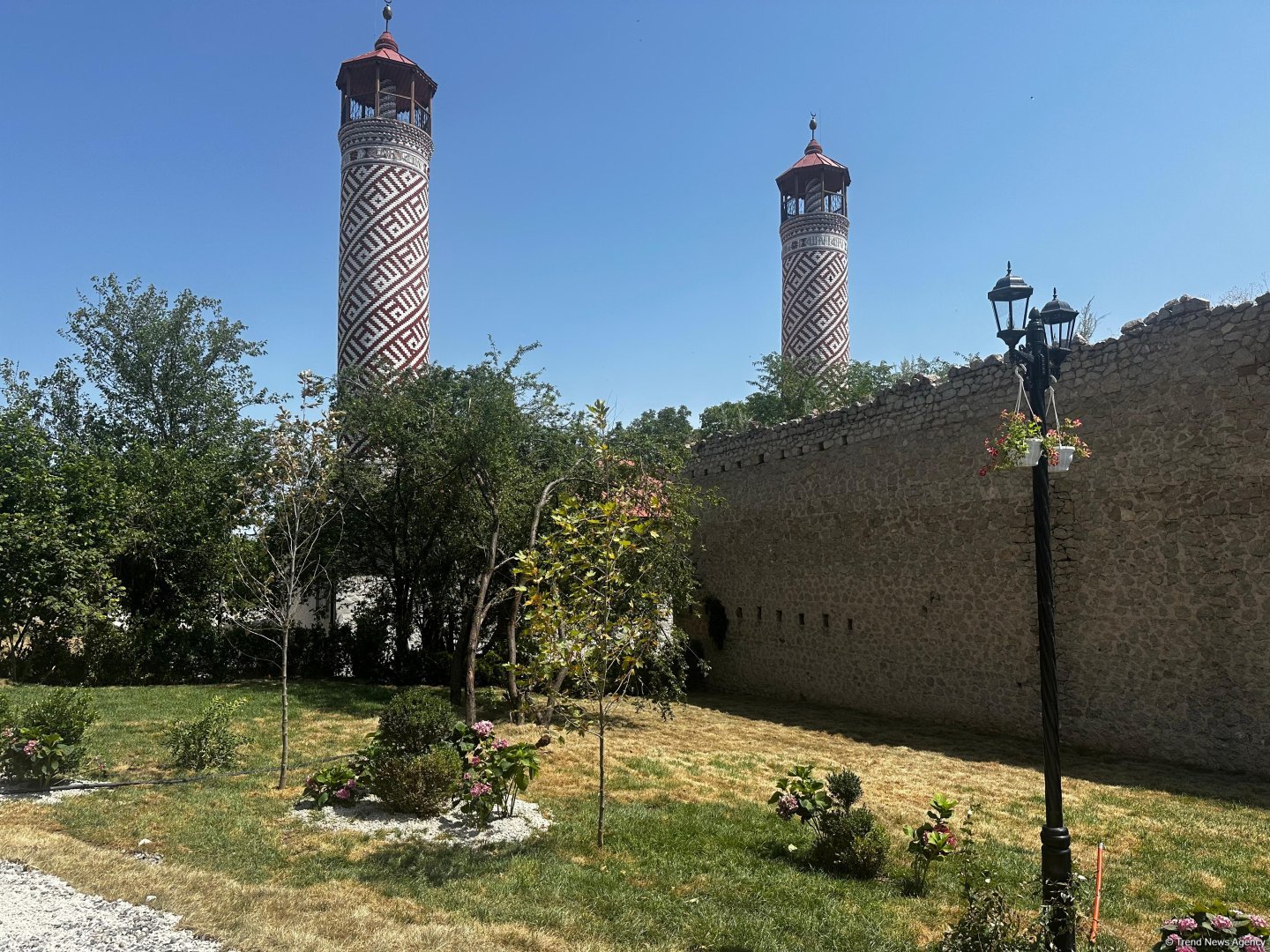 Bərpa olunan Aşağı Gövhər Ağa məscidi FOTOLARDA