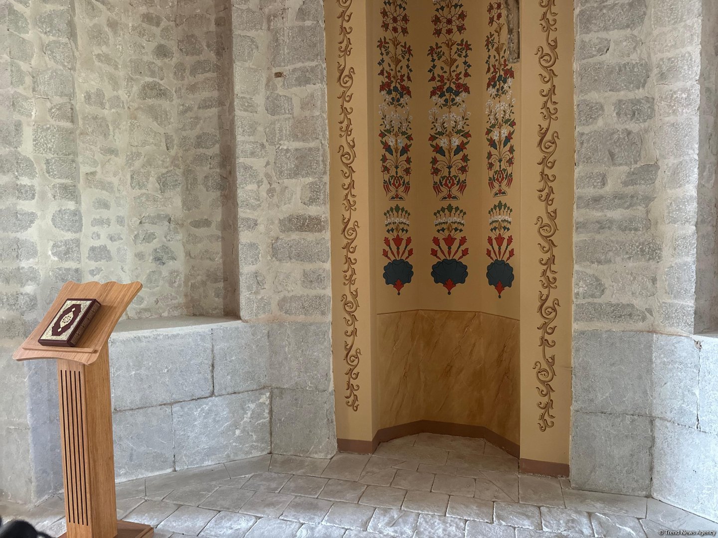 Bərpa olunan Aşağı Gövhər Ağa məscidi FOTOLARDA