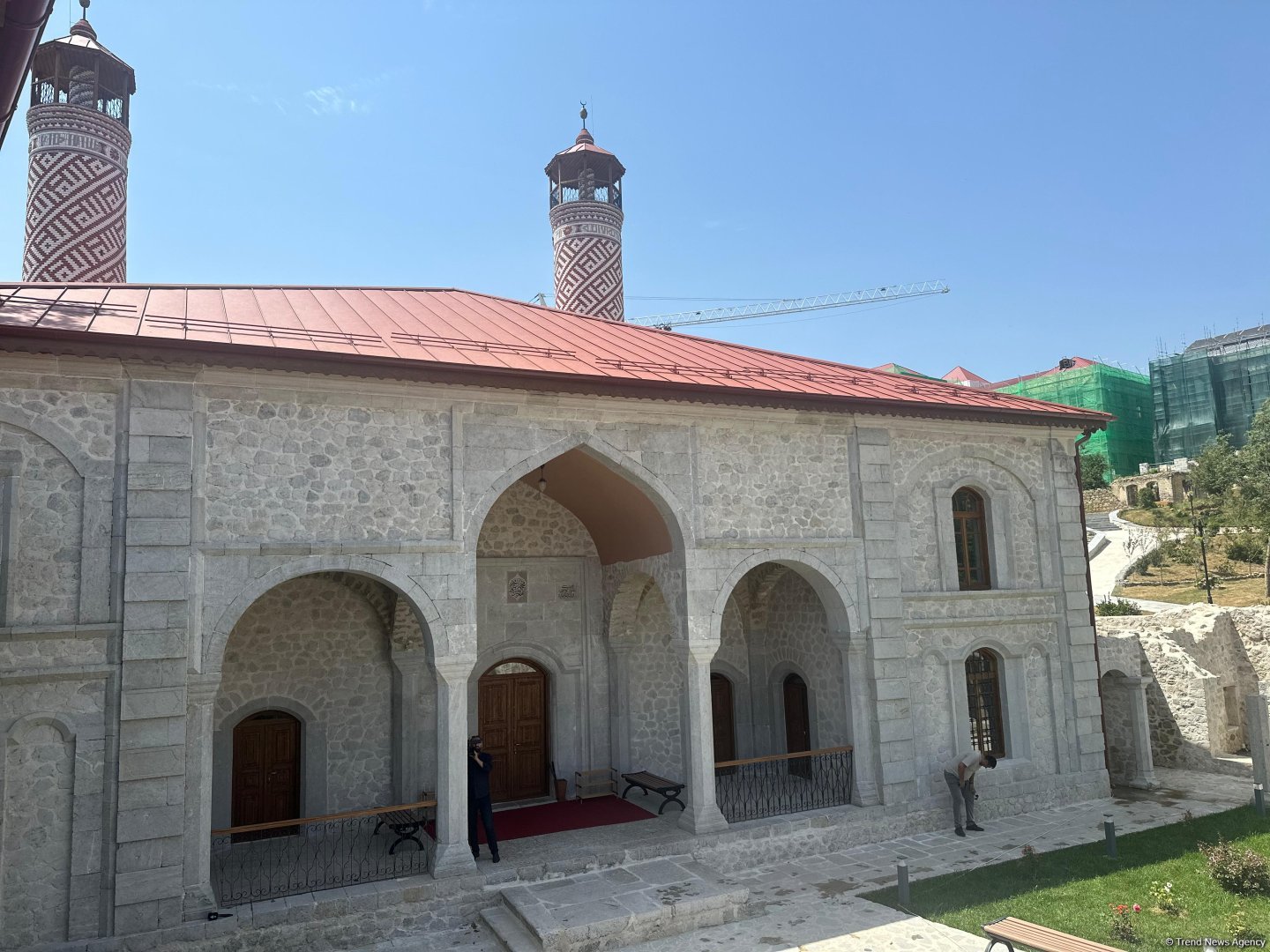 Bərpa olunan Aşağı Gövhər Ağa məscidi FOTOLARDA