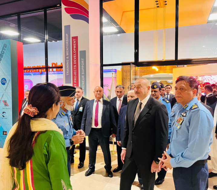 Prezident İlham Əliyev İslamabadda "Milli Aerokosmik Elm və Texnologiya Parkı"nda hərbi sərgi ilə tanış olub (FOTO/VİDEO) (YENİLƏNİB)
