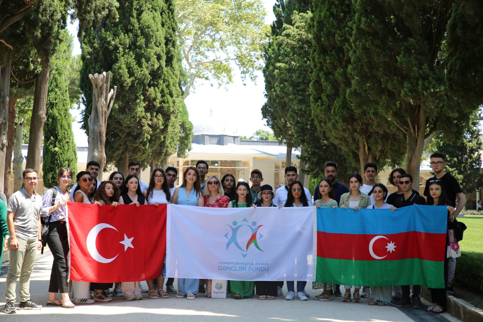 Türkiyədə keçirilən beynəlxalq düşərgənin bağlanış mərasimi baş tutub (FOTO)