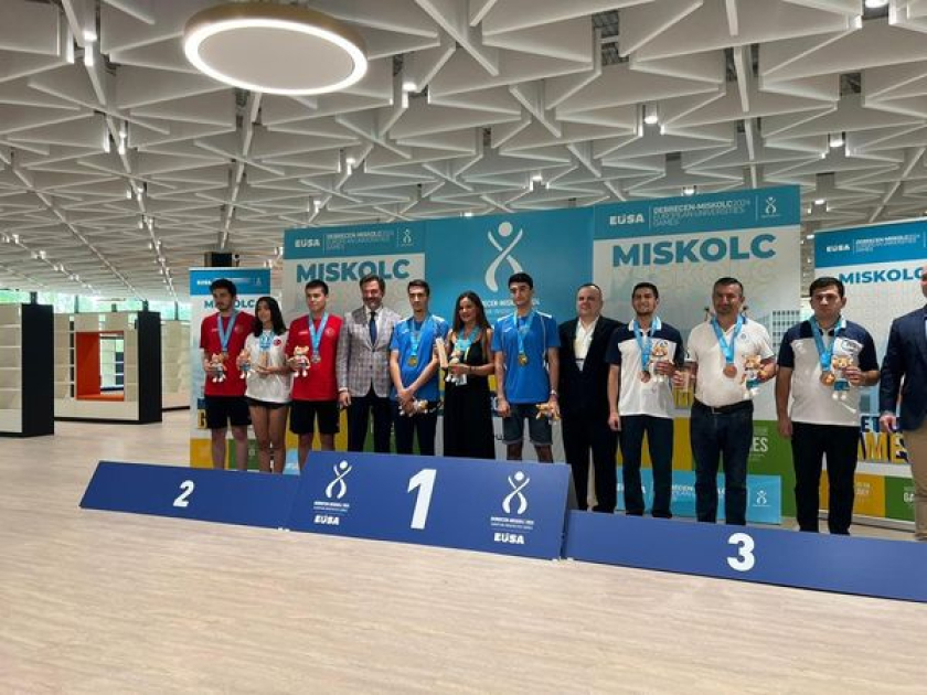 Avropa Universitet Oyunları: Azərbaycan şahmatçıları blits yarışlarında gümüş medal qazanıblar