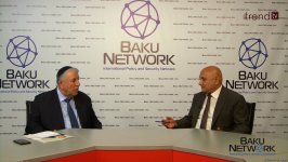 Birbaşa dialoq Bakı-İrəvan münasibətlərini normallaşdırmağın ən yaxşı yoludur - Melih  Yevdayev "Tofiq Abbasovla dialoq" verilişində (FOTO/VİDEO)