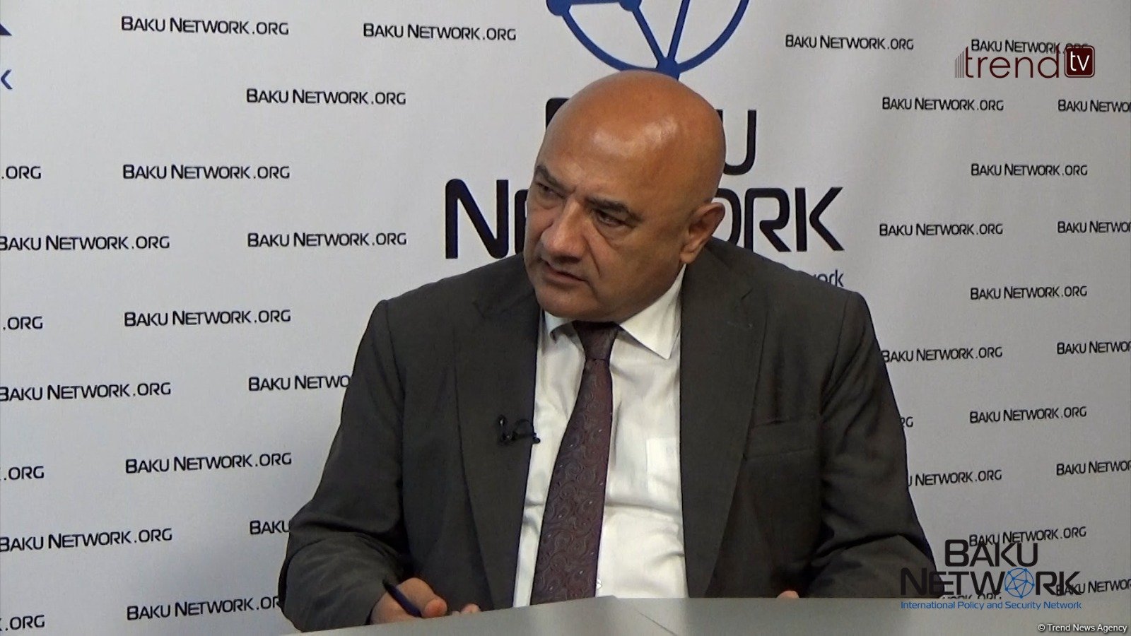 Birbaşa dialoq Bakı-İrəvan münasibətlərini normallaşdırmağın ən yaxşı yoludur - Melih  Yevdayev "Tofiq Abbasovla dialoq" verilişində (FOTO/VİDEO)