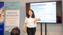 AccessBank Azərbaycanda qadın sahibkarların maliyyə savadlılığının artırılması tədbirlərini davam etdirir (FOTO)