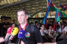 Avropa çempionı olan basketbolçularımız Vətənə qayıdıblar (FOTO)