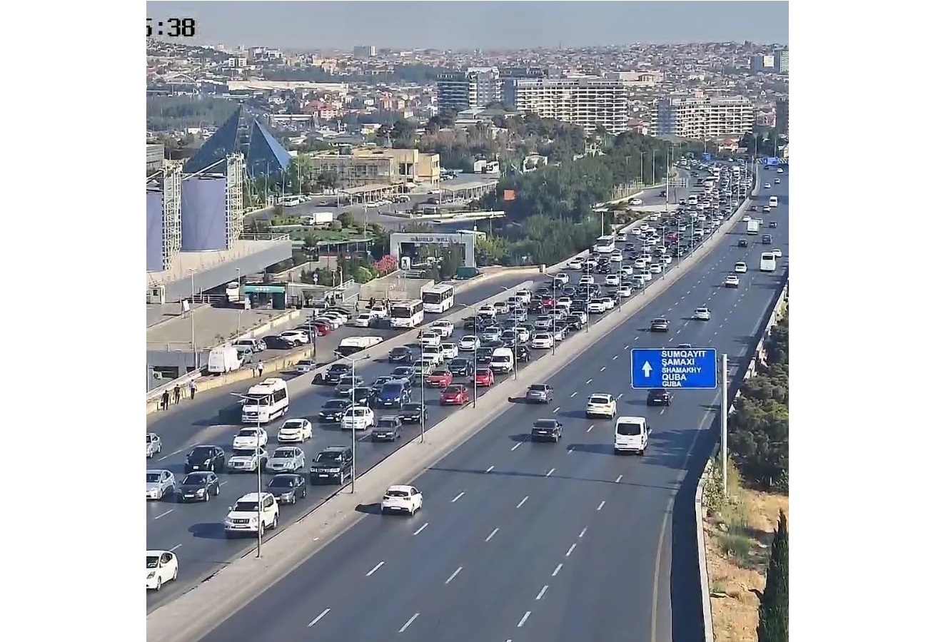 Sürücülərin NƏZƏRİNƏ: bu yollarda tıxac var - SİYAHI