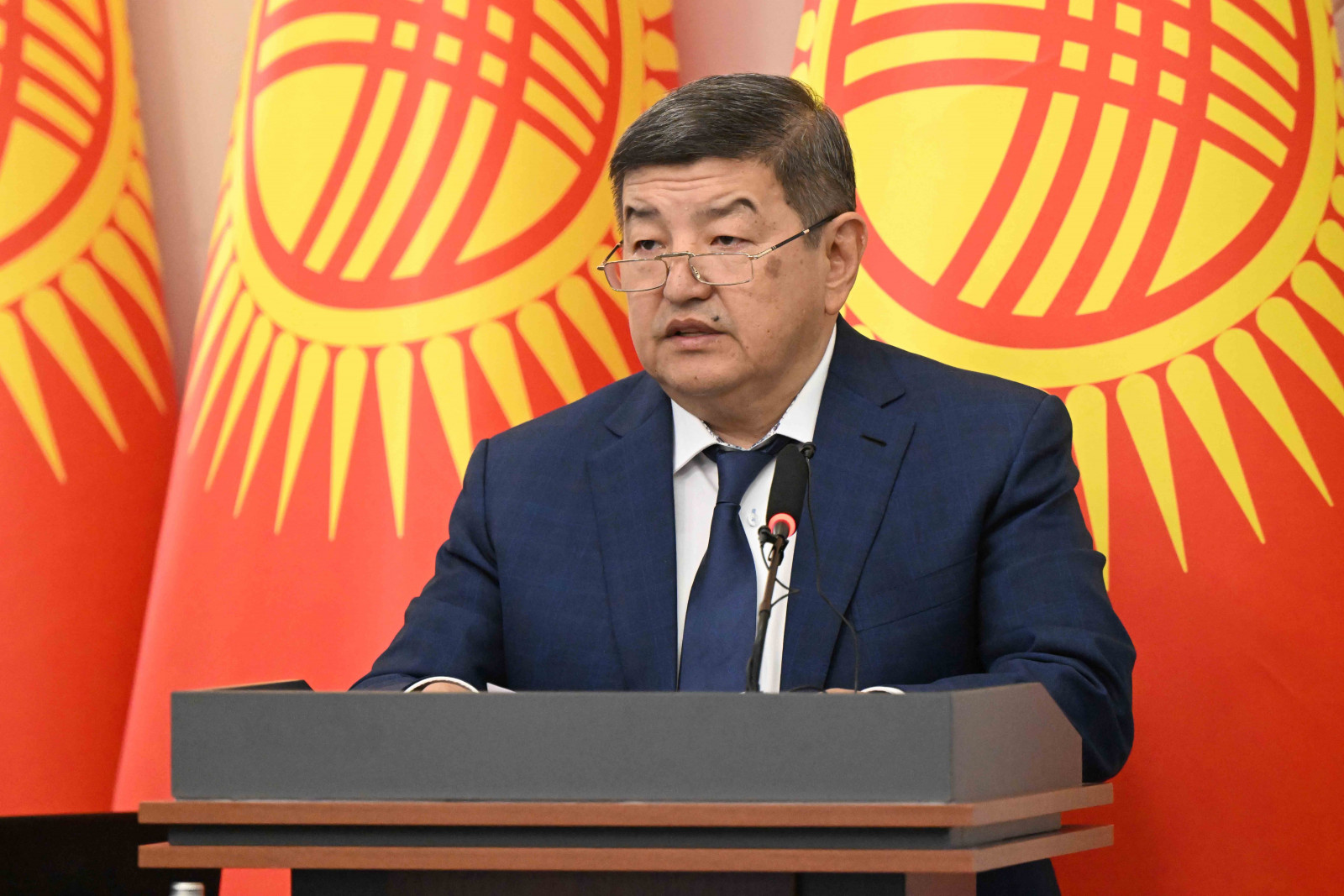 Qırğızıstan Nazirlər Kabinetinin rəhbəri istefa verib