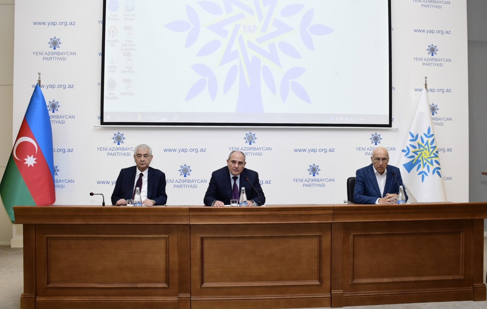YAP-ın deputatlığa namizədlərinin siyahısı açıqlandı - ADLAR