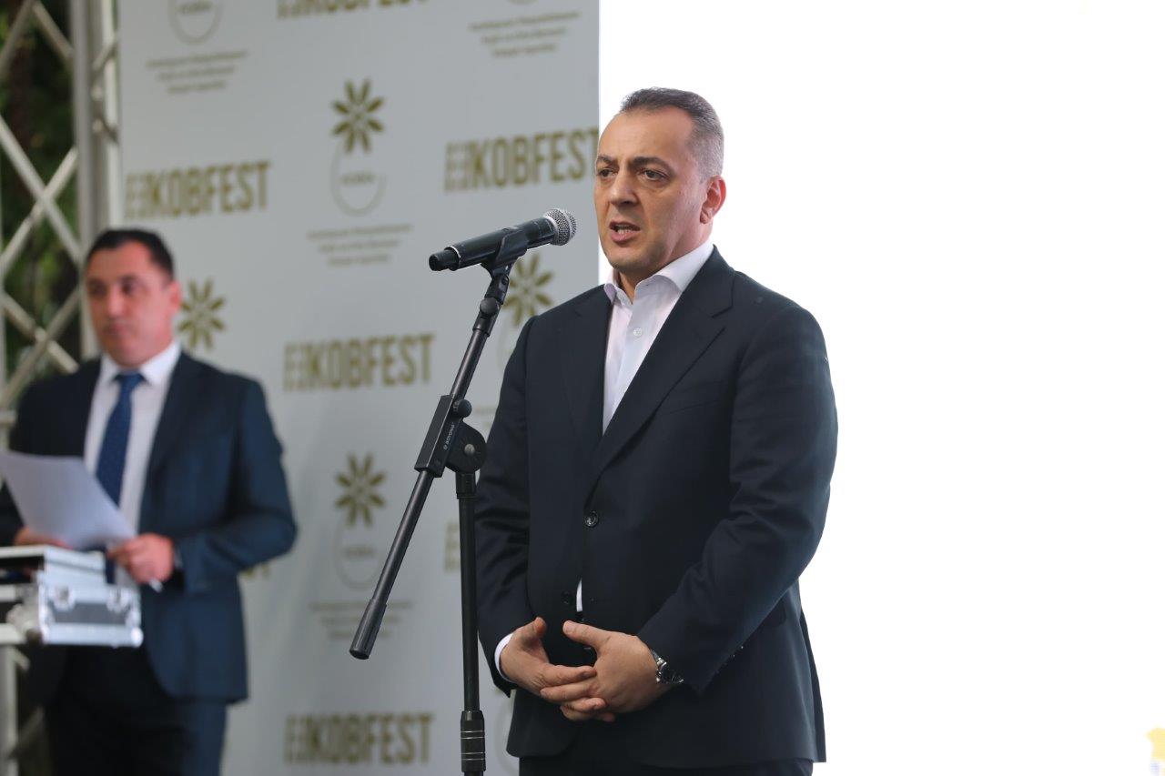 Şəkidə keçirilən “KOB FEST” sərgi-satış yarmarkasında 70-dən çox KOB subyektinin məhsul və xidmətləri sərgilənir (FOTO)