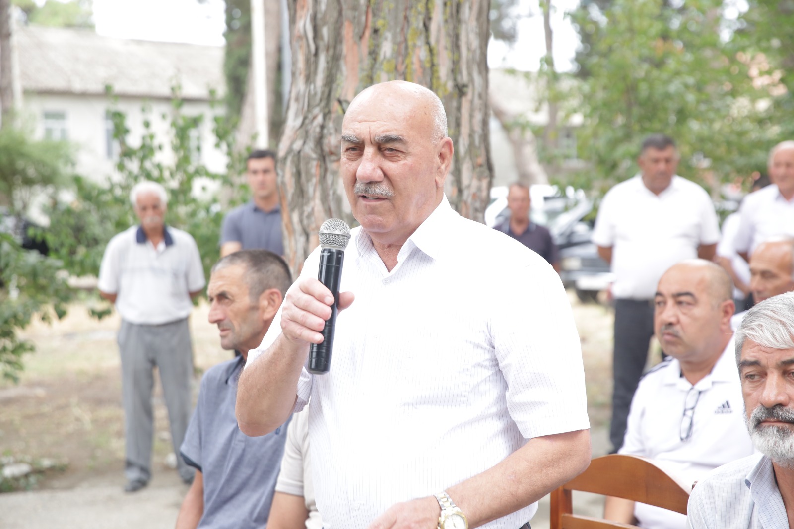 Xaçmazın Qusarçay kəndində növbəti səyyar qəbul keçirilib (FOTO)