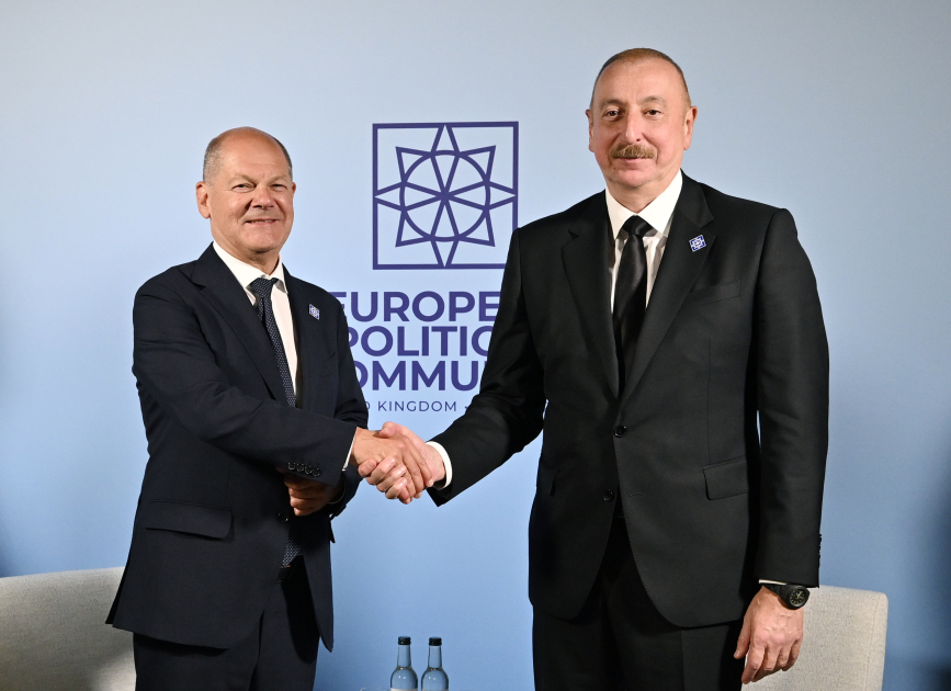 Prezident İlham Əliyev Oksfordda Almaniya Kansleri Olaf Şolts ilə görüşüb (FOTO/VİDEO) (YENİLƏNİB)