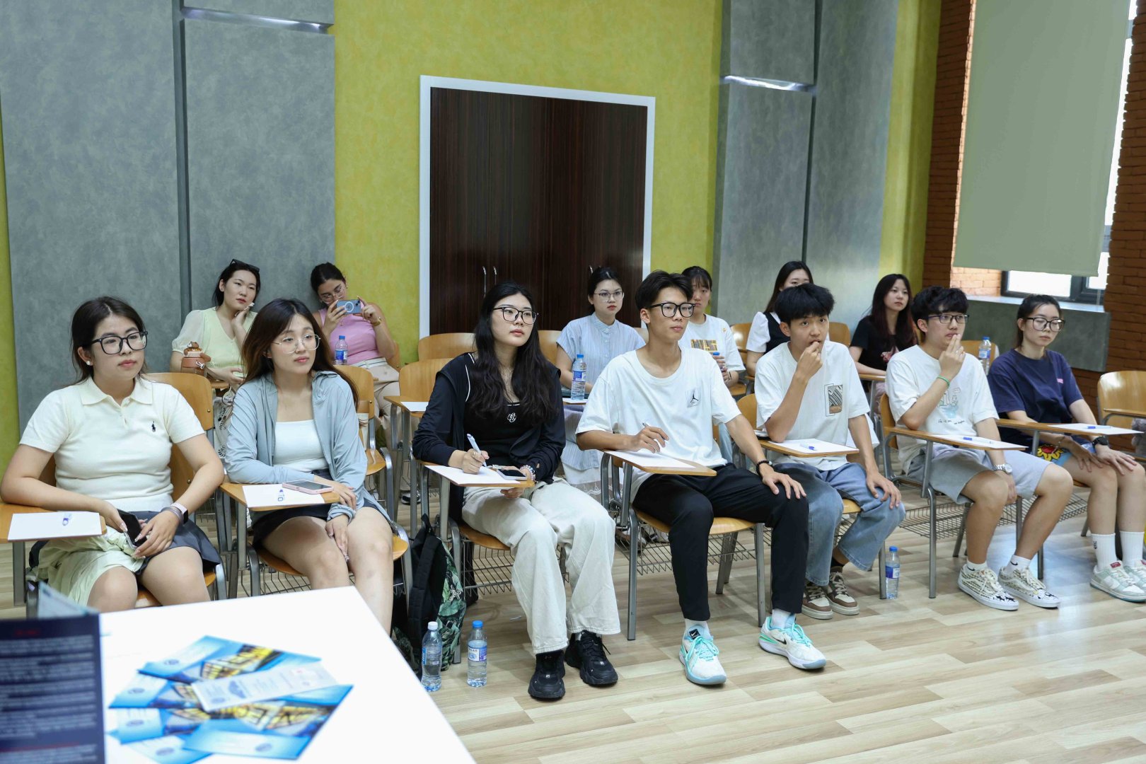 UNEC-də çinli tələbələr üçün Yay məktəbi təşkil olunub (FOTO)