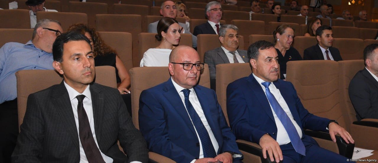“ANAMA” tammetrajlı sənədli filmi təqdim edildi (FOTO)