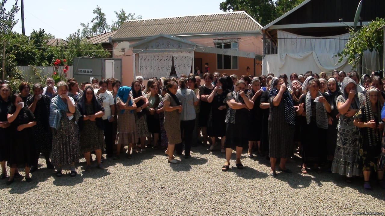 Birinci Qarabağ müharibəsi şəhidi dəfn edildi (YENİLƏNİB) (FOTO)