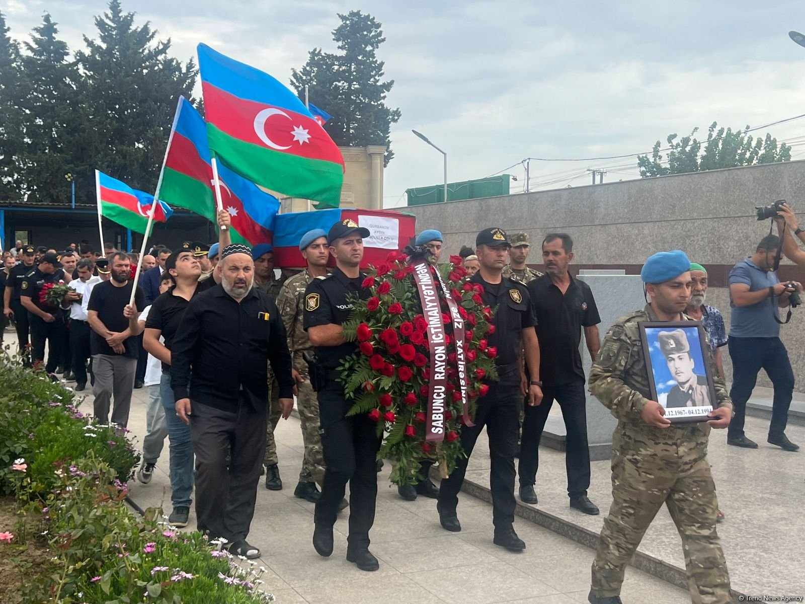 Birinci Qarabağ müharibəsi şəhidi Aydın Qurbanov dəfn edildi (FOTO) (YENİLƏNİB)