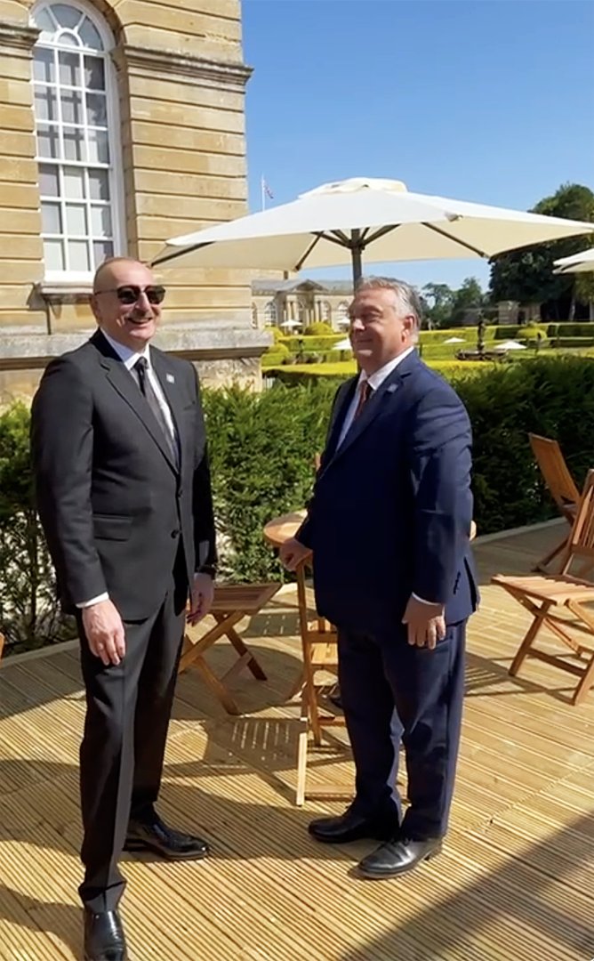 Prezident İlham Əliyev Macarıstanın Baş naziri Viktor Orban ilə söhbət edib (FOTO/VİDEO)