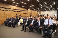 Reklam sektorunun inkişafına dair ictimai müzakirə təşkil olunub (FOTO)