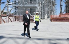 Prezident İlham Əliyev Bakıda Zəfər parkında aparılan tikinti işləri ilə tanış olub (FOTO/VİDEO)
