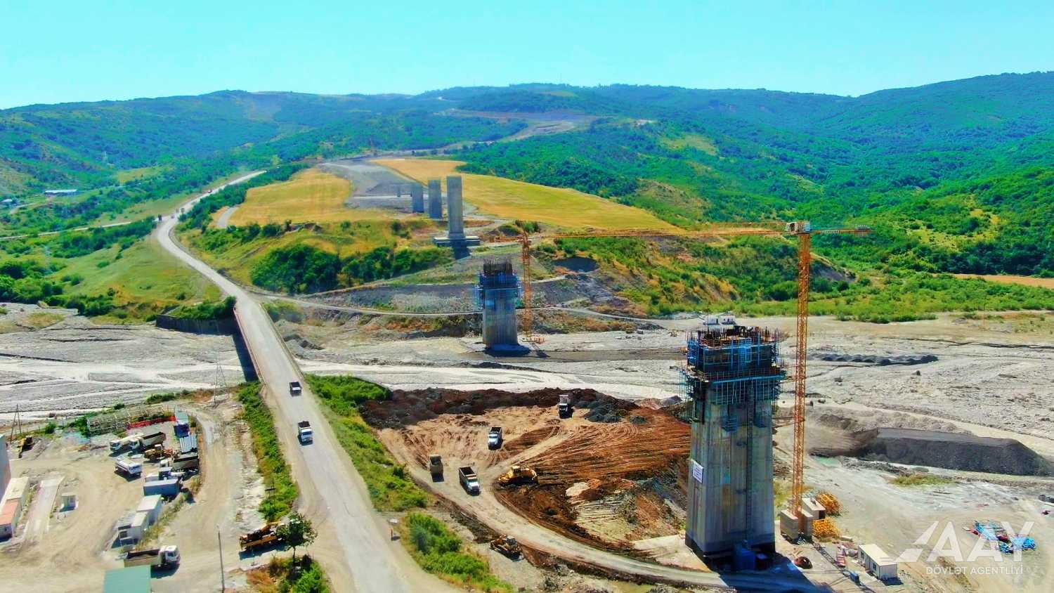 Muğanlı-İsmayıllı-Qəbələ avtomobil yolu yenidən qurulur (FOTO)