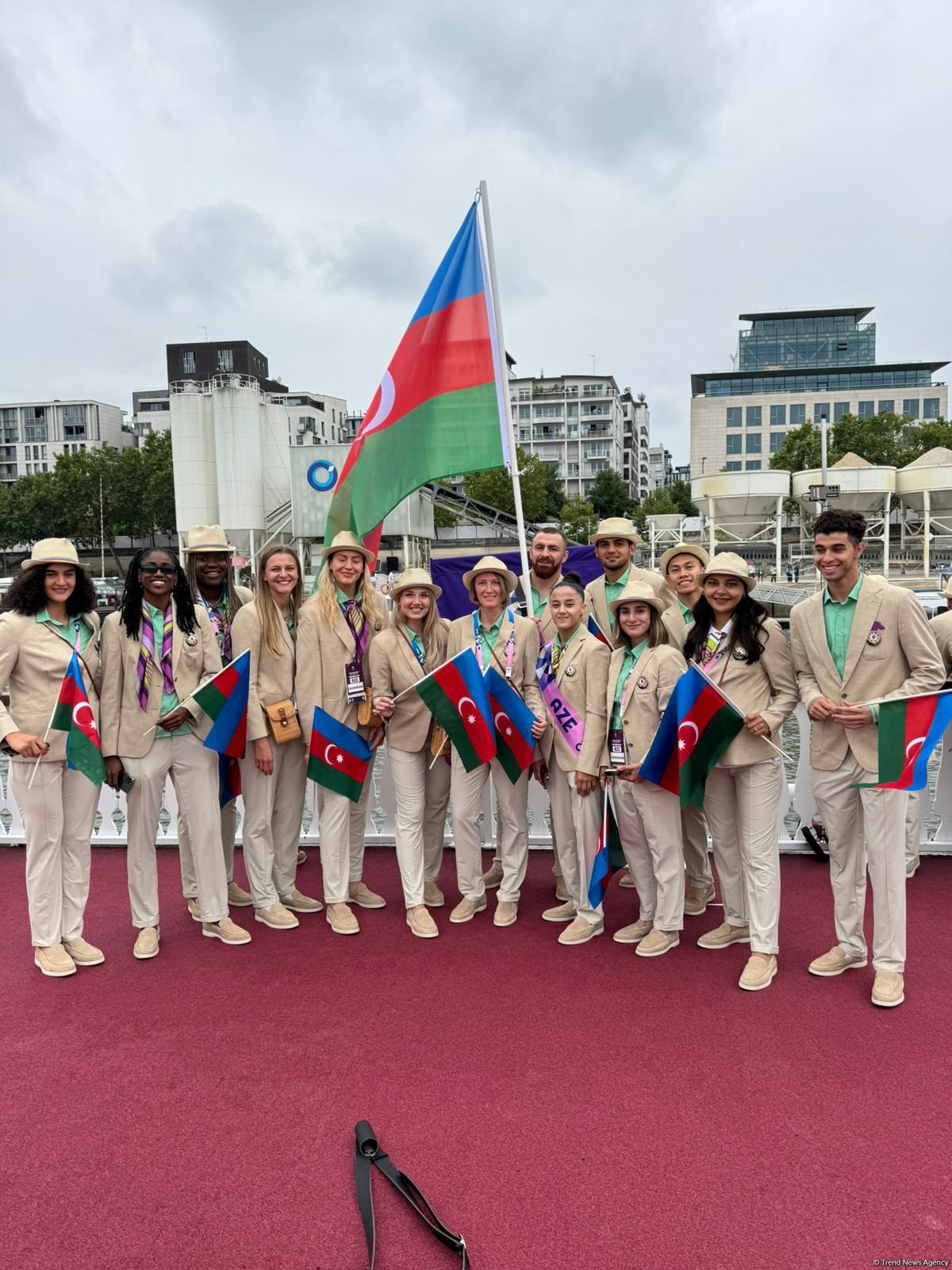 "Paris-2024": Sena çayında Azərbaycan idmançılarının paradı olub (FOTO/VİDEO)