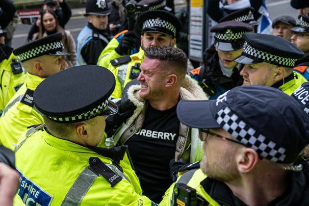 Londondakı səfirliyimizə qarşı təxribat törədən şəxs həbs edildi