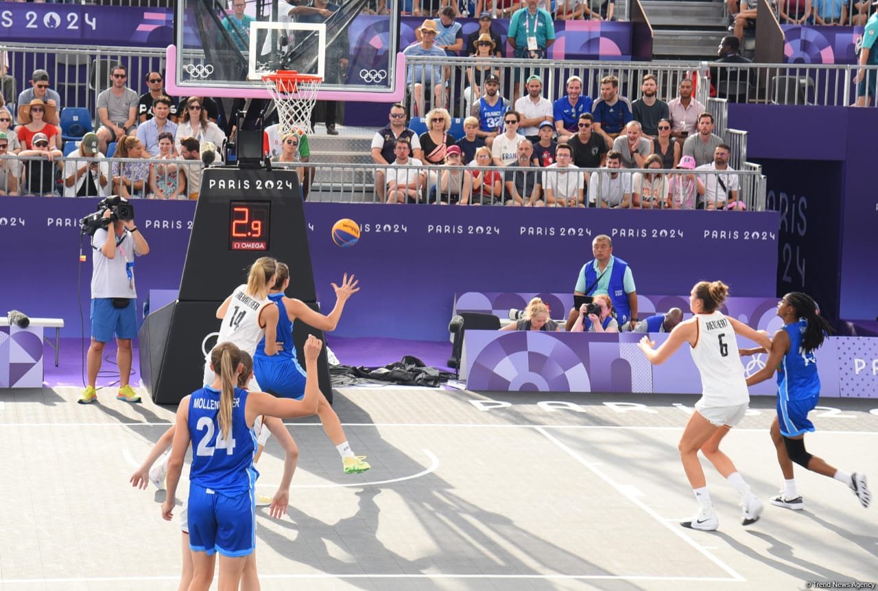 Paris-2024: Azərbaycanın qadınlardan ibarət 3x3 basketbol millisi növbəti oyununu keçirib