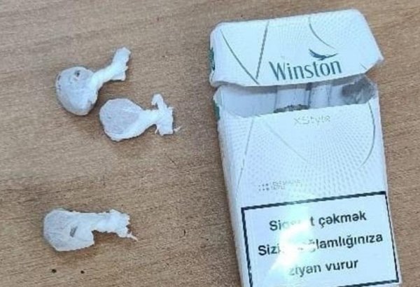 Qardaş həbsdə olan qardaşına narkotik keçirmək istədi, saxlanıldı