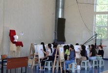 AzMİU-da Memarlıq ixtisasını seçəcək abituriyentlərin qabiliyyət imtahanı keçirilir (FOTO)
