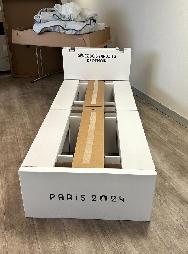Parisdəki Olimpiya Kəndi idmançılar üçün həqiqi cəhənnəmə çevrildi