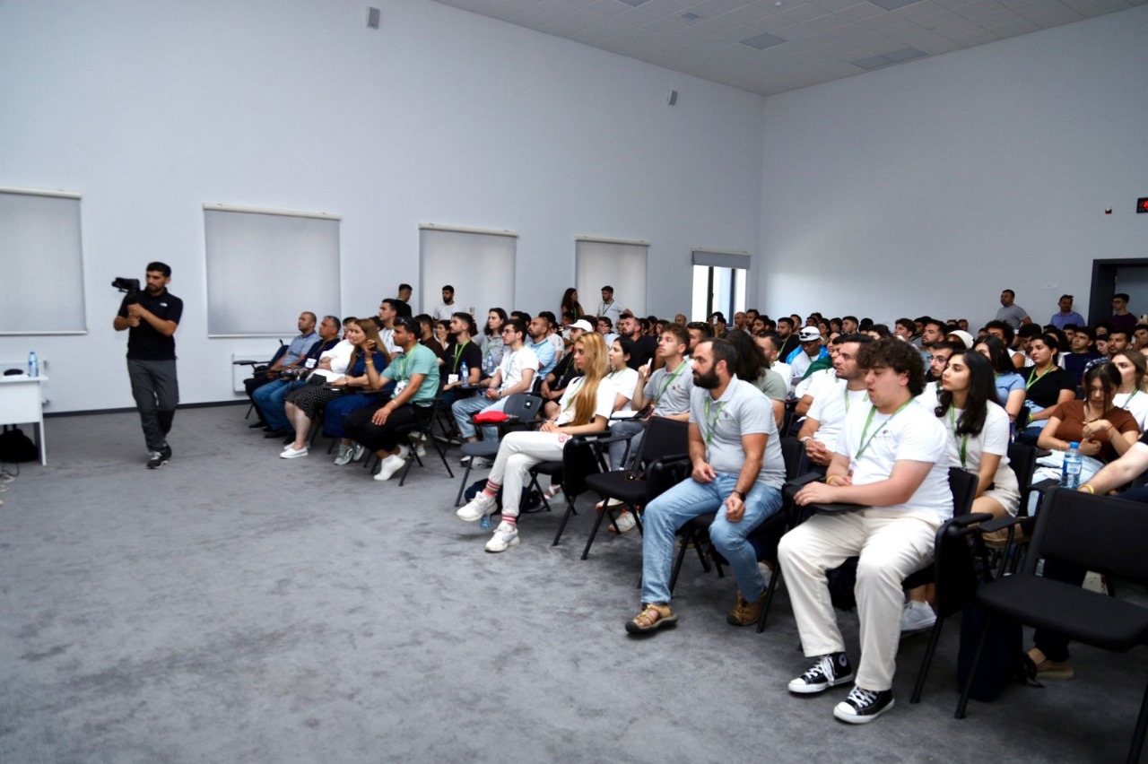 Diaspor Gənclərinin V Yay Düşərgəsində “Laçınlılar Laçında” mövzusunda panel təşkil olunub (FOTO)