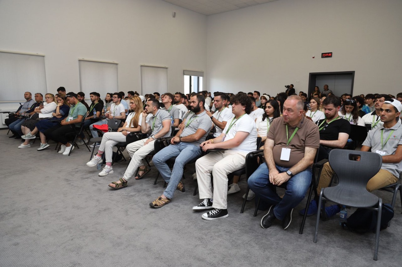 Diaspor Gənclərinin V Yay Düşərgəsində “Laçınlılar Laçında” mövzusunda panel təşkil olunub (FOTO)