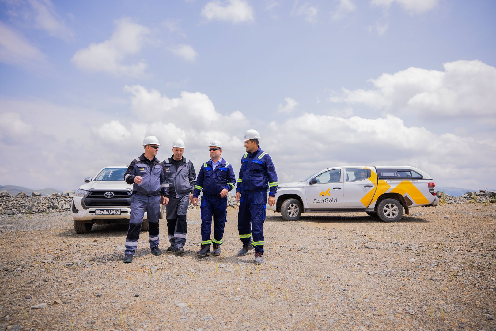 “AzerGold” QSC-nin İşçi qrupu hasilatın pay bölgüsü haqqında Saziş çərçivəsində Gədəbəydəki mədənlərə baxış keçirib (FOTO)