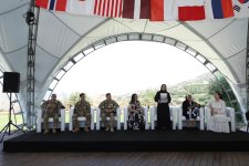 Diaspor gənclərinin Qarabağ fatehləri və şəhid ailələri ilə görüşü keçirilib (FOTO)