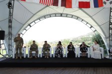 Diaspor gənclərinin Qarabağ fatehləri və şəhid ailələri ilə görüşü keçirilib (FOTO)