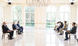 Prezident İlham Əliyev Pakistanın Azərbaycanda yeni təyin olunmuş səfirinin etimadnaməsini qəbul edib (FOTO) (YENİLƏNİB)