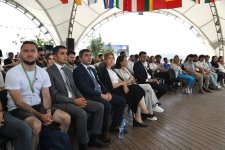 V Yay Düşərgəsində azad edilmiş ərazilərdə aparılan bərpa-quruculuq işlərindən danışılıb (FOTO)